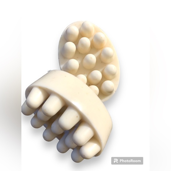 Handmade Soap - Oatmeal Honey & Milk Soap Bar - Picture 8 of 9